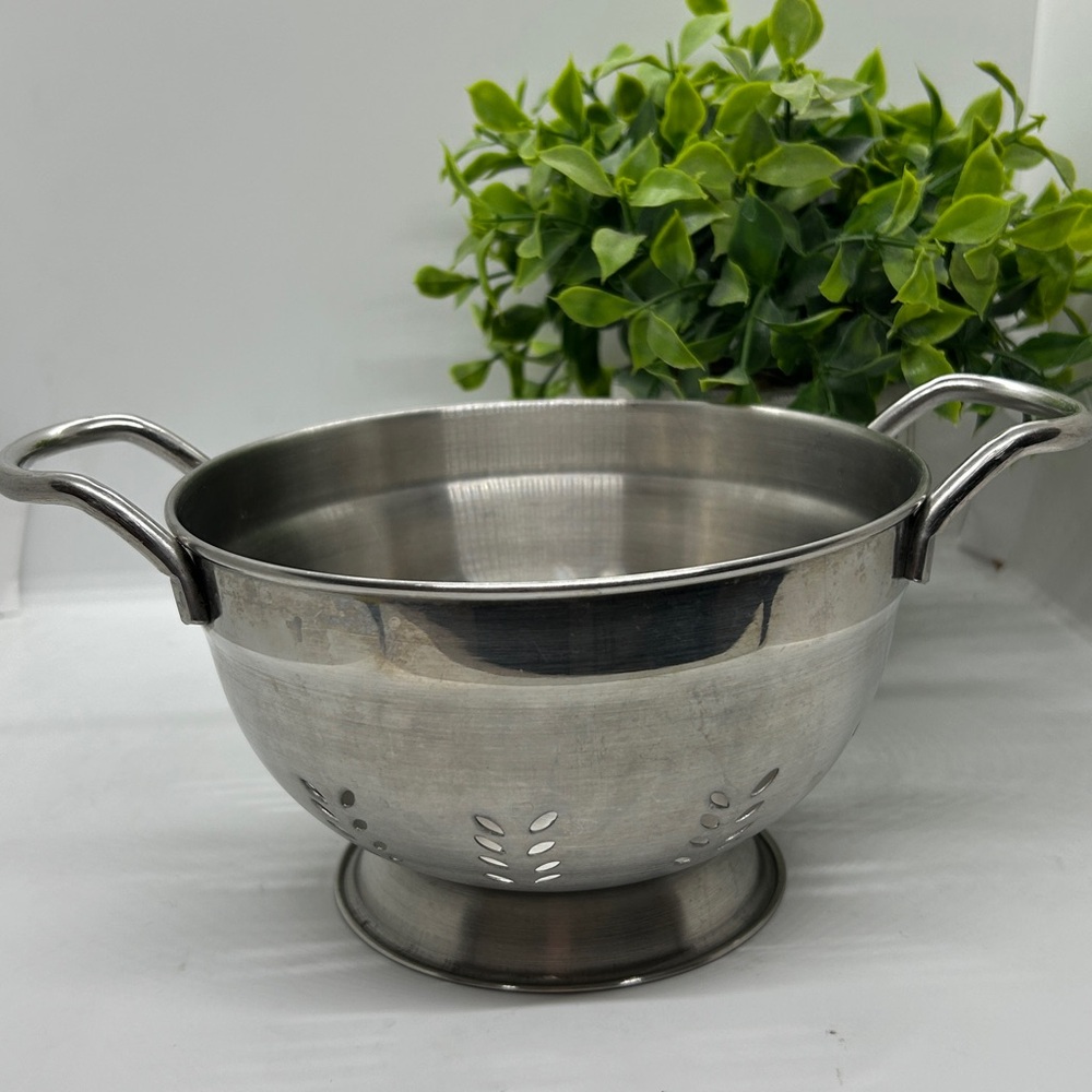 Wazir Chand & Co Pvt Ltd Small 7" Footed Colander Stainless Steel Made in India